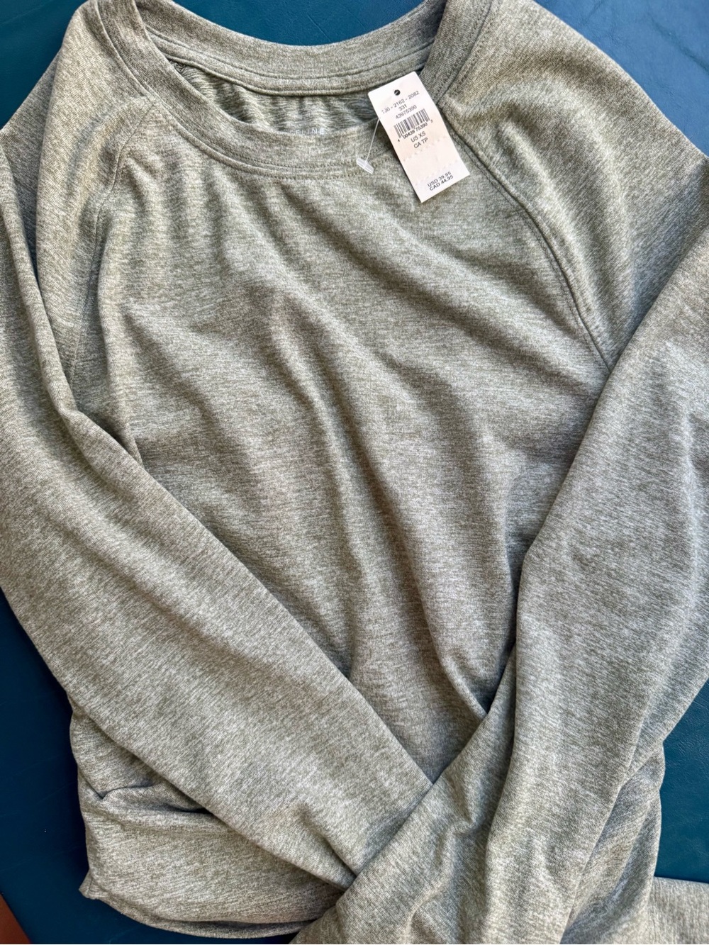 XS Aerie NWT Sage speckled Long Sleeve Pullover/shirt